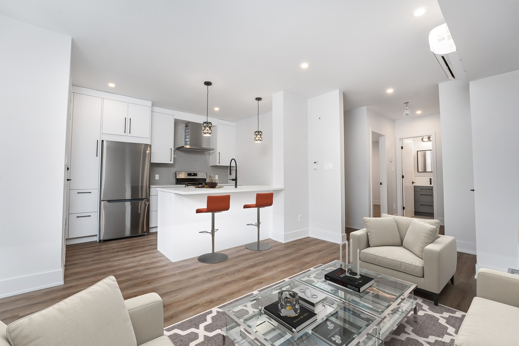 85 Rosemount Avenue - Photo 2