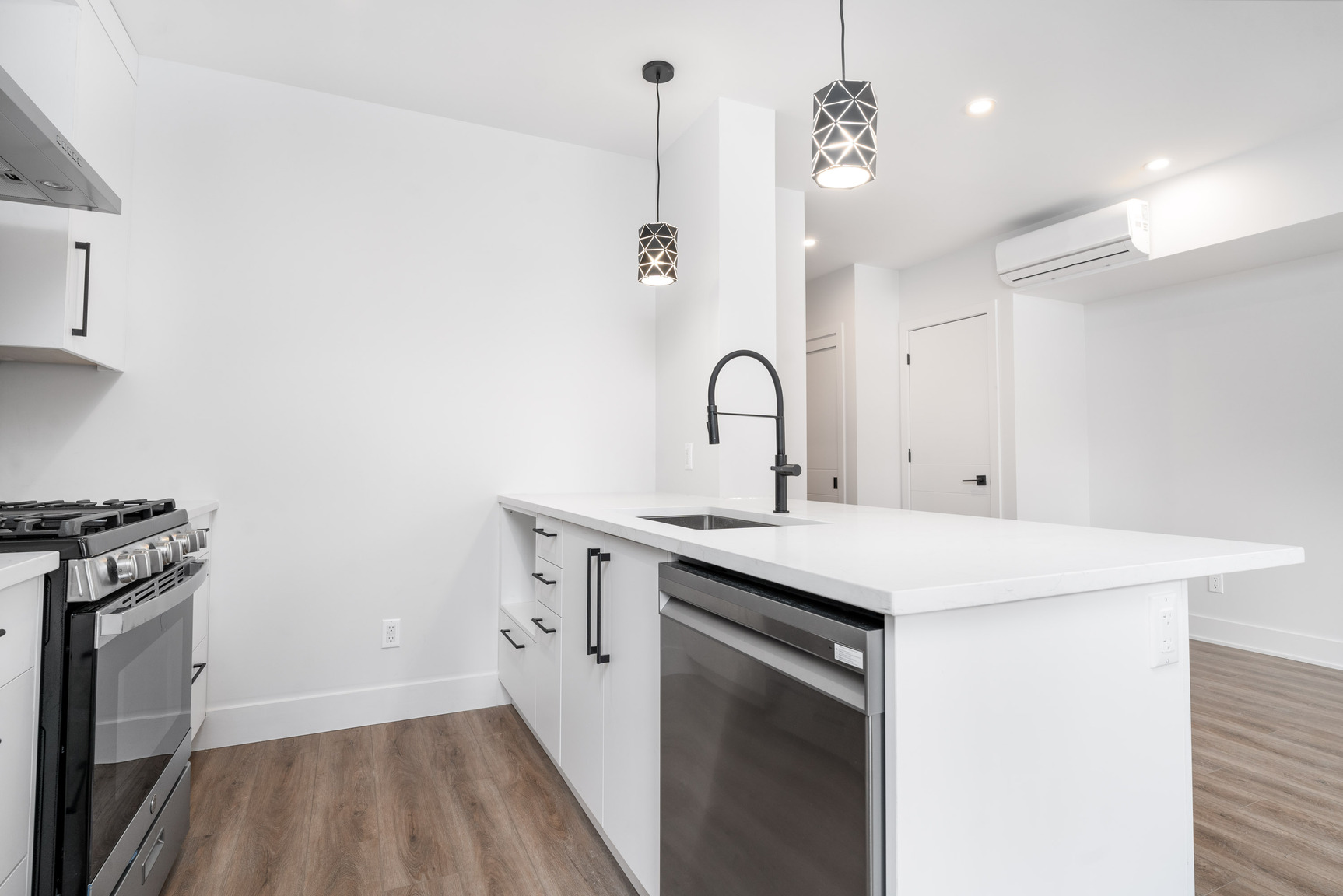 85 Rosemount Avenue - Photo 8