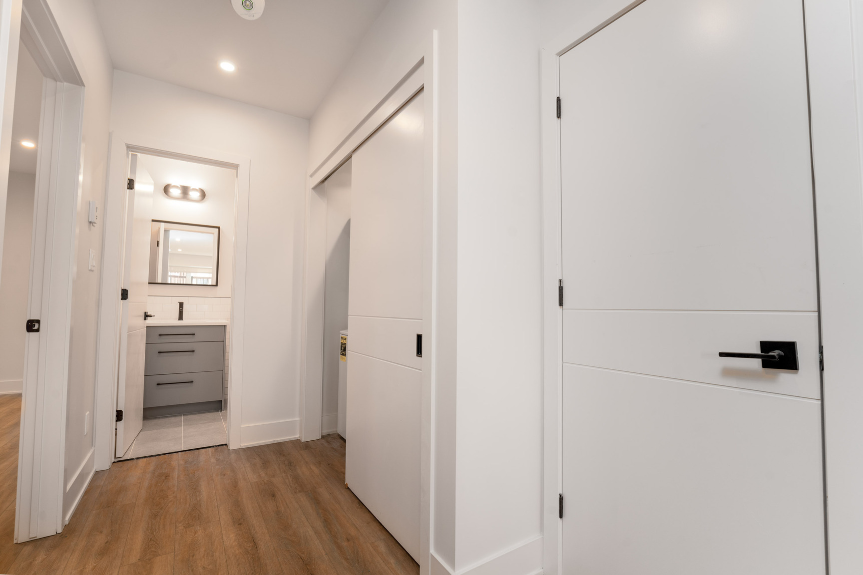 85 Rosemount Avenue - Photo 10
