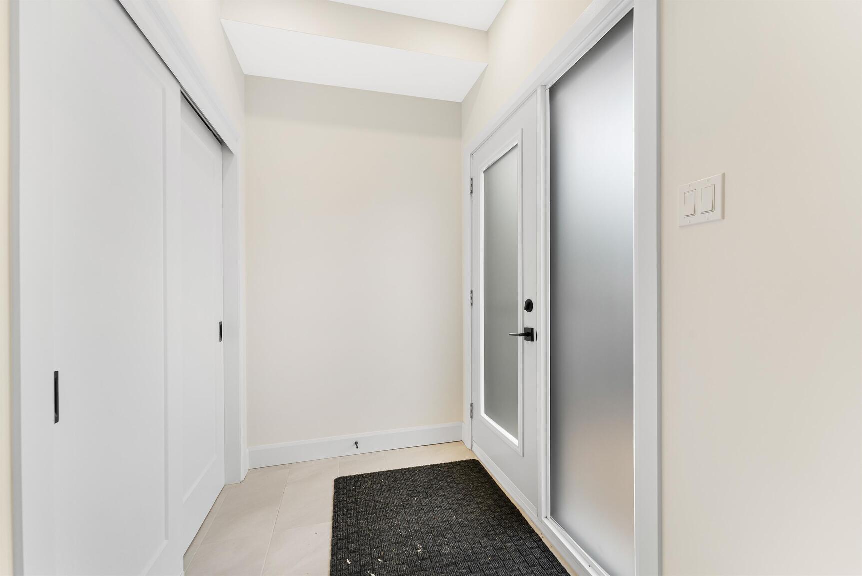 847 Woodroffe Avenue - Photo 2