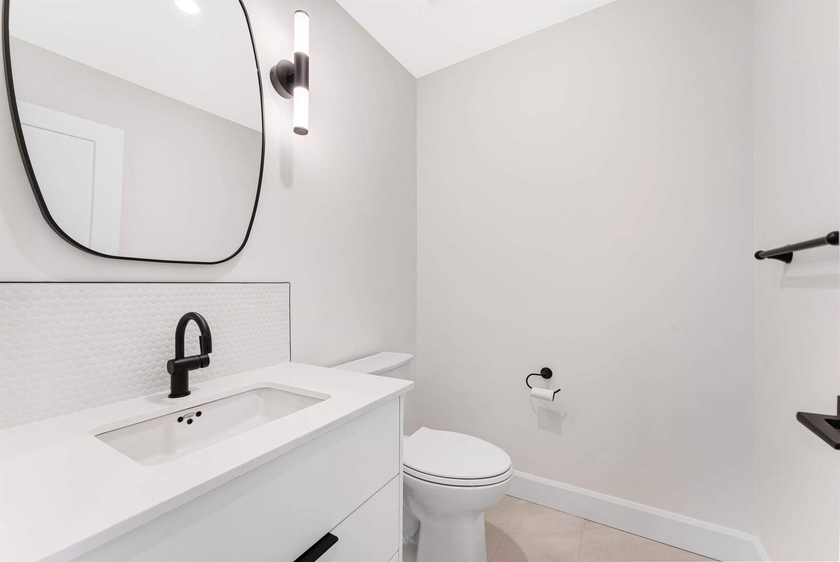 847 Woodroffe Avenue - Photo 4
