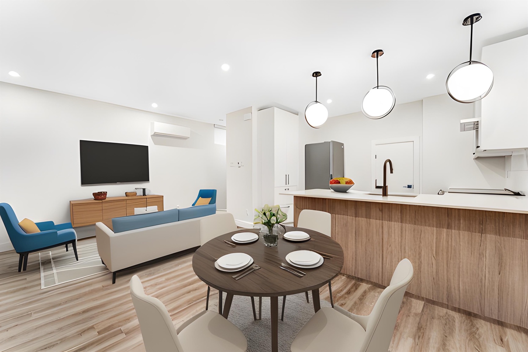 845 Woodroffe Avenue - Photo 3