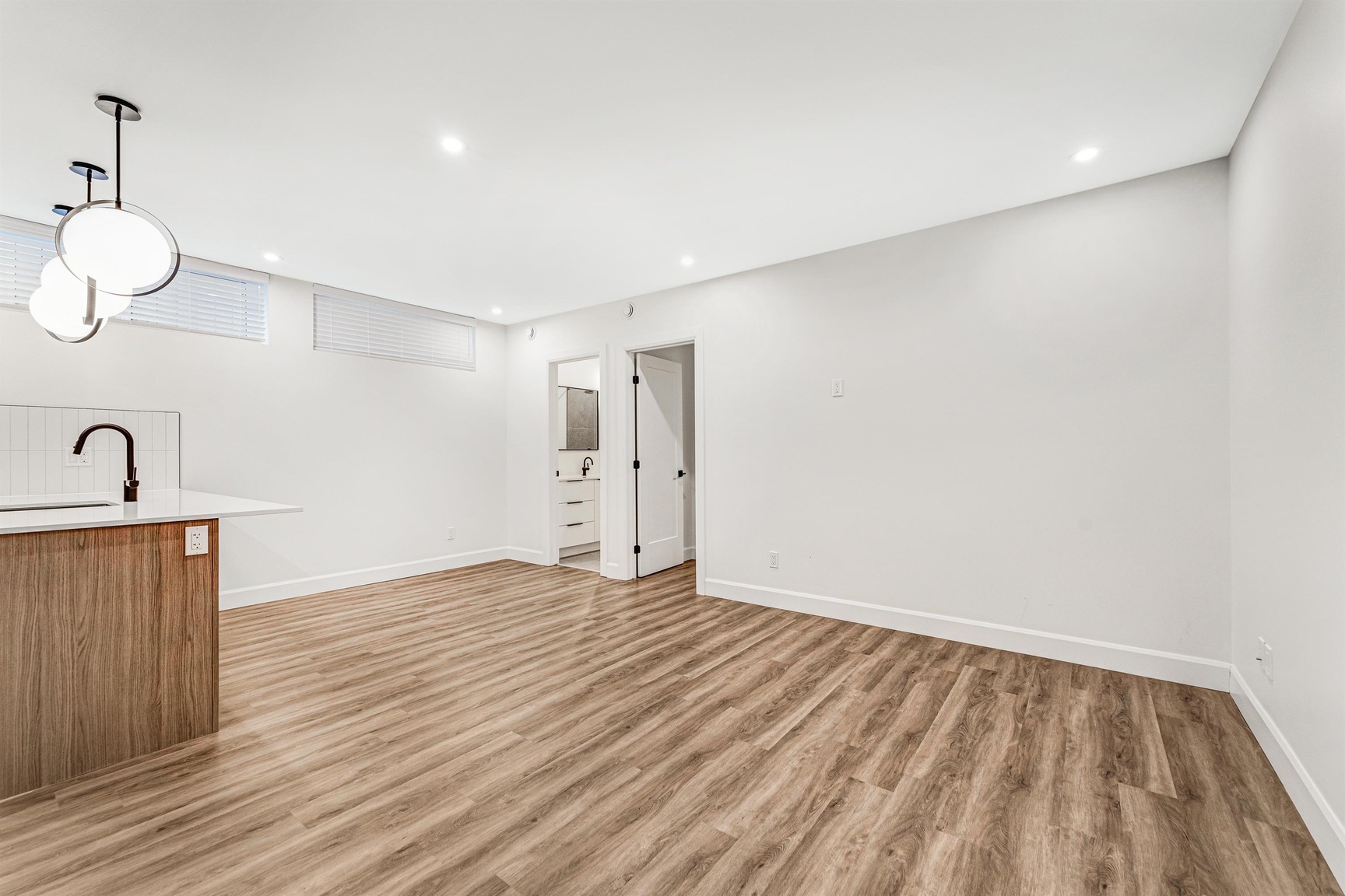 845 Woodroffe Avenue - Photo 4