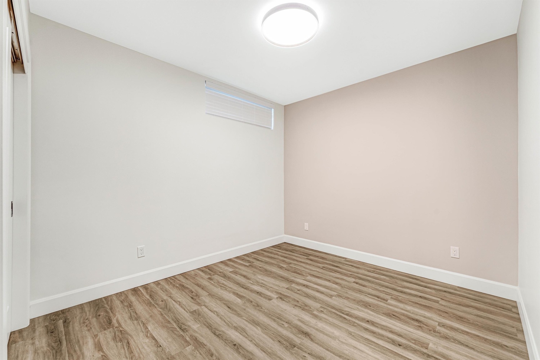 845 Woodroffe Avenue - Photo 9