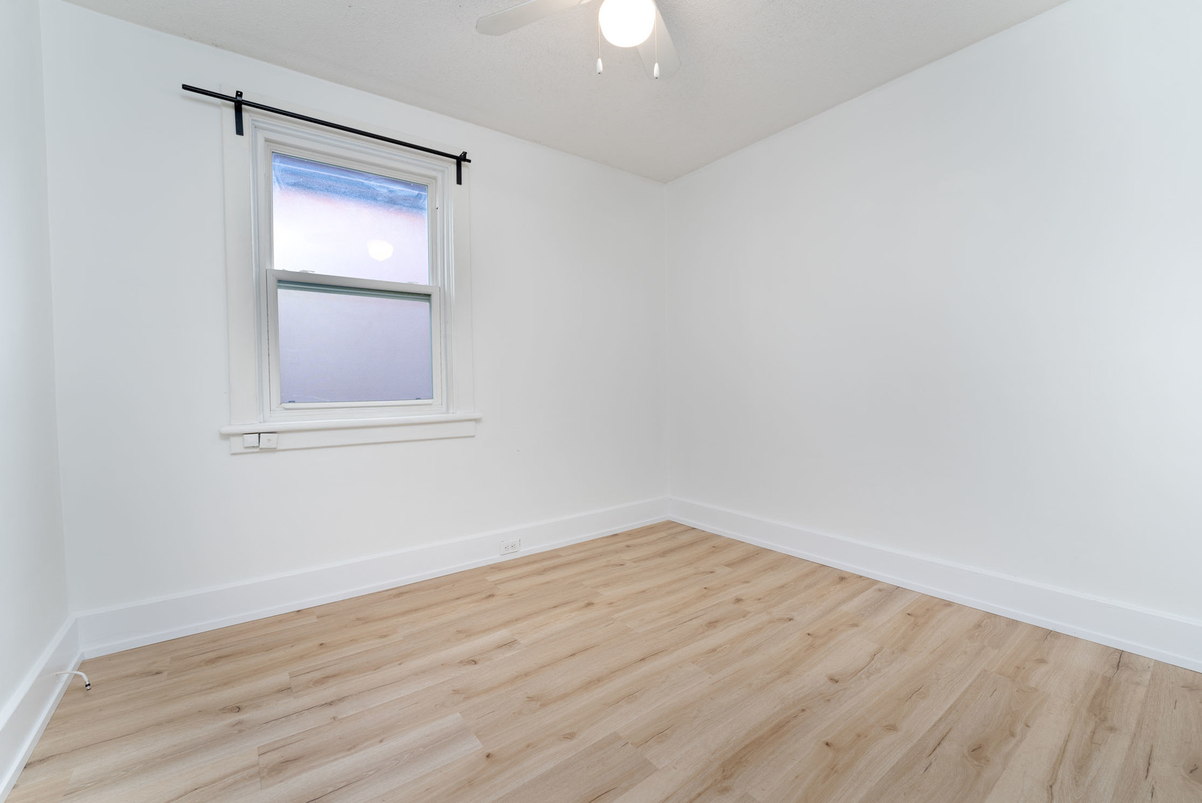 572 Chapel Street - Photo 4