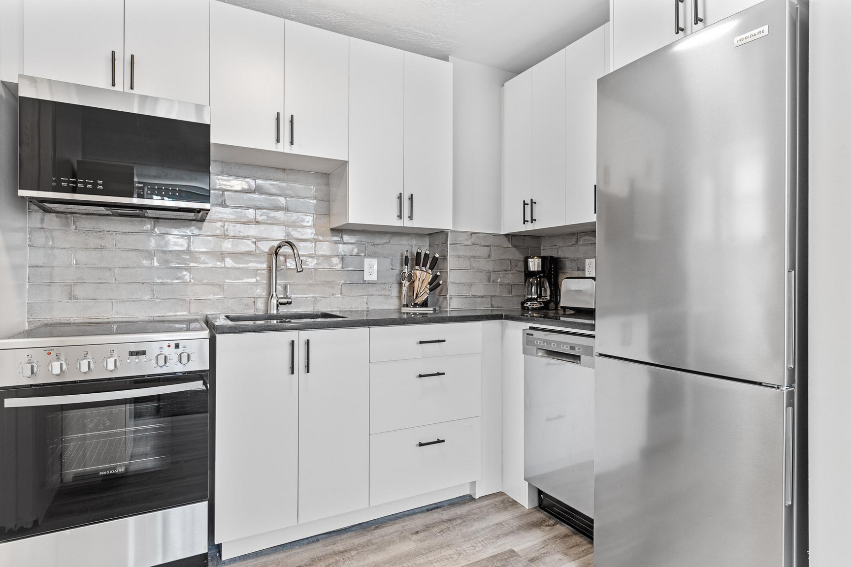 280 Laurier E. - Photo 31