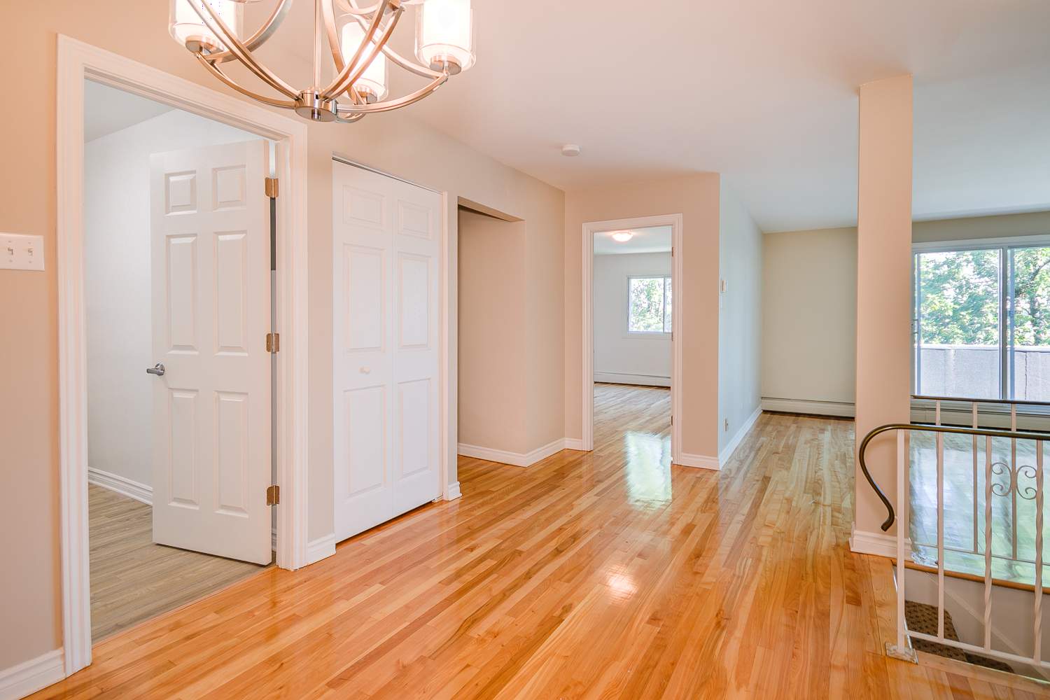 Lakeshore Villa - Photo 3