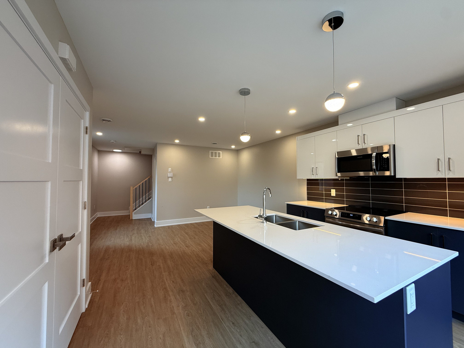 115-117-119 Springfield - Photo 9