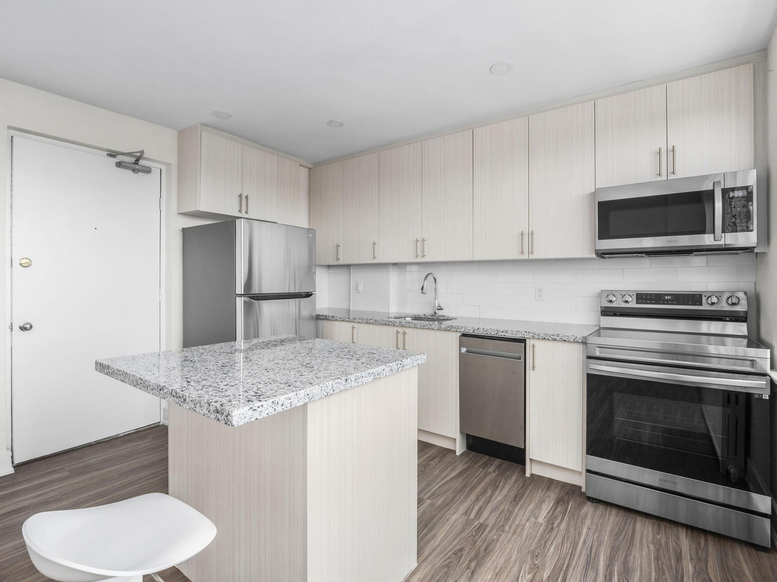 Bansley Apartments - Photo 3