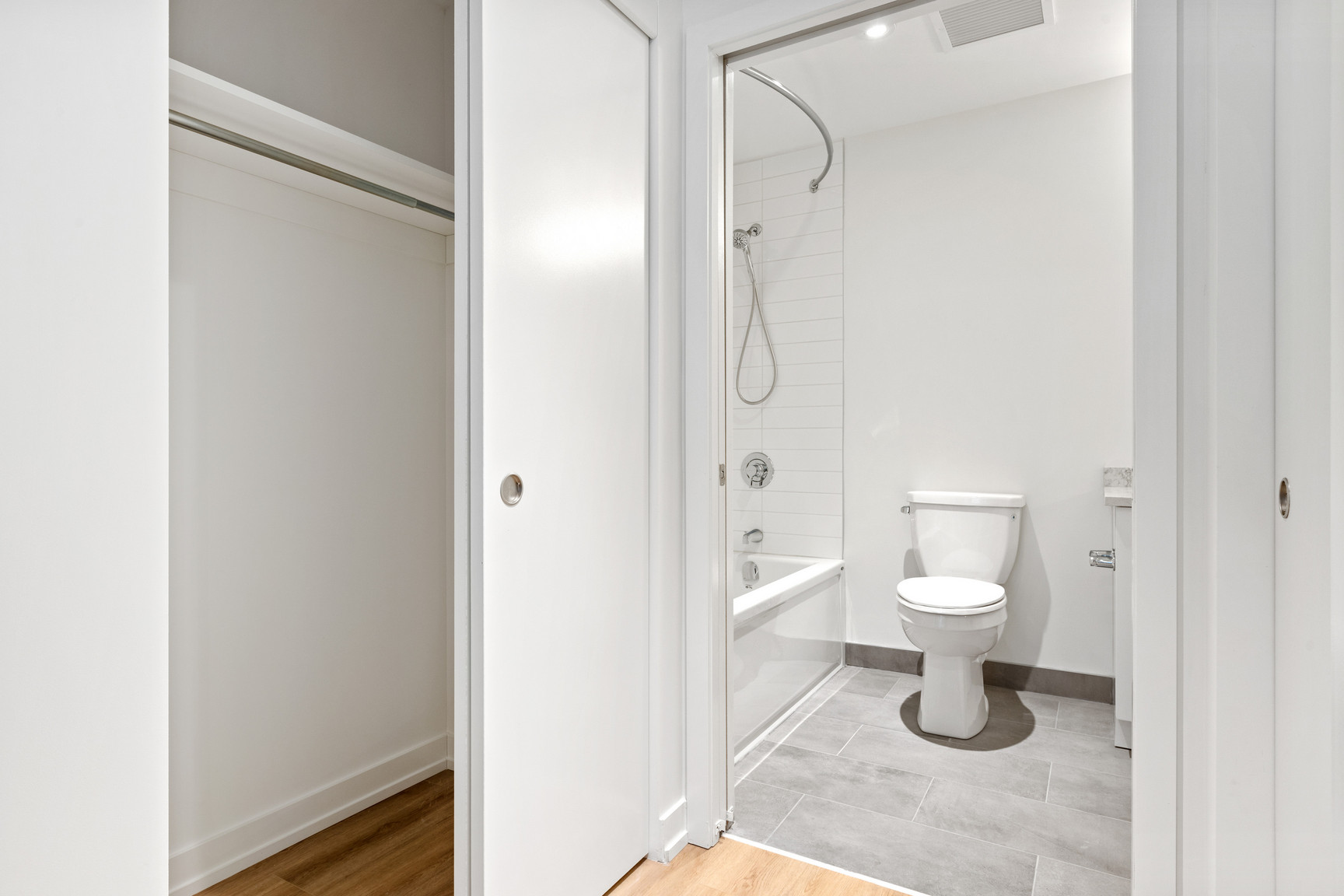 Milieu & Ballantyne Apartments - Photo 15