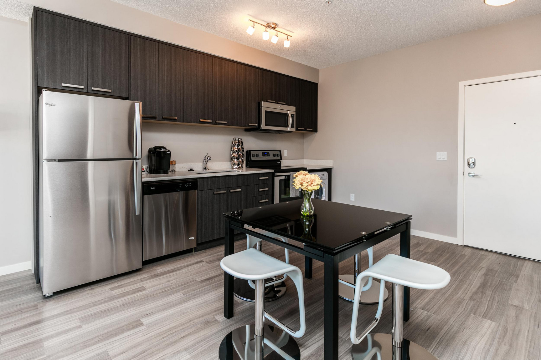 Inglewood 1410 - Photo 4