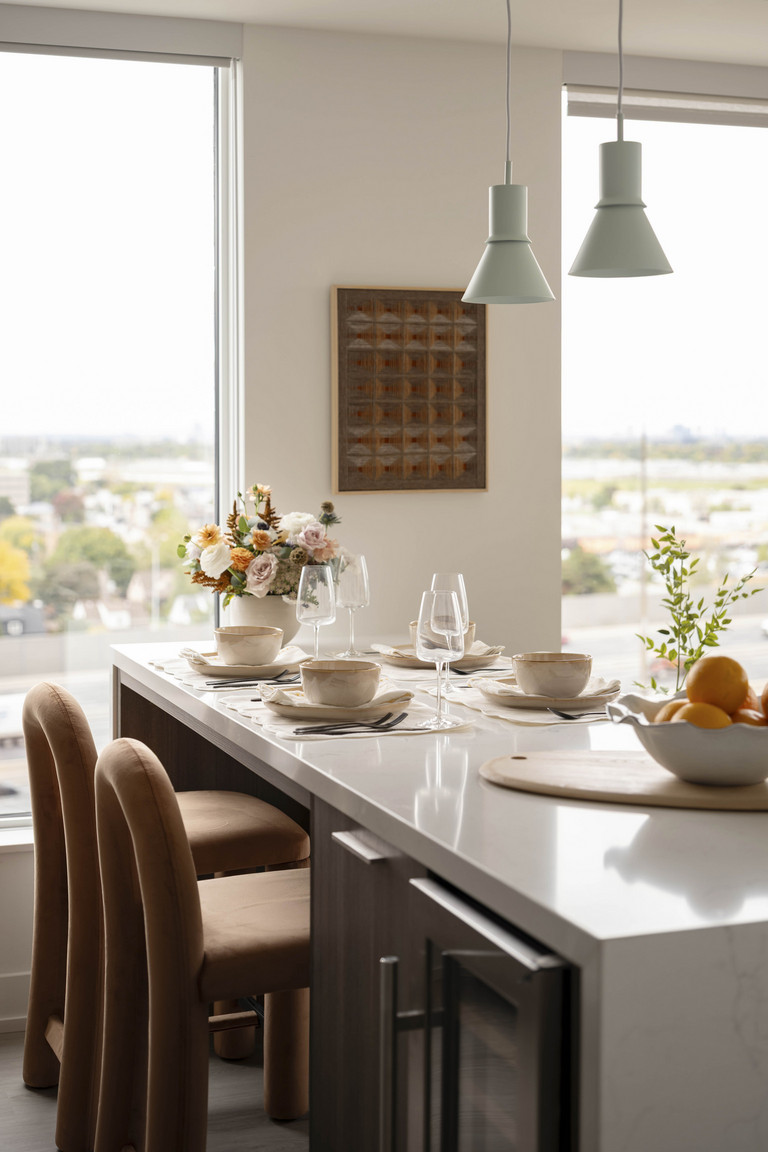 Sloane - Photo 34