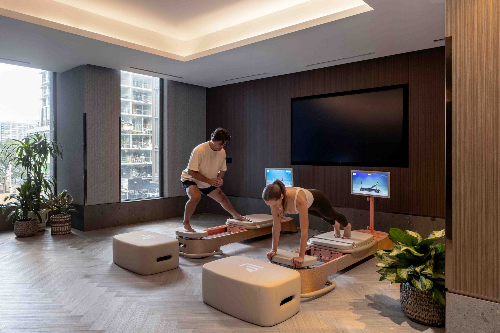 YOGA & REFORMER PILATES