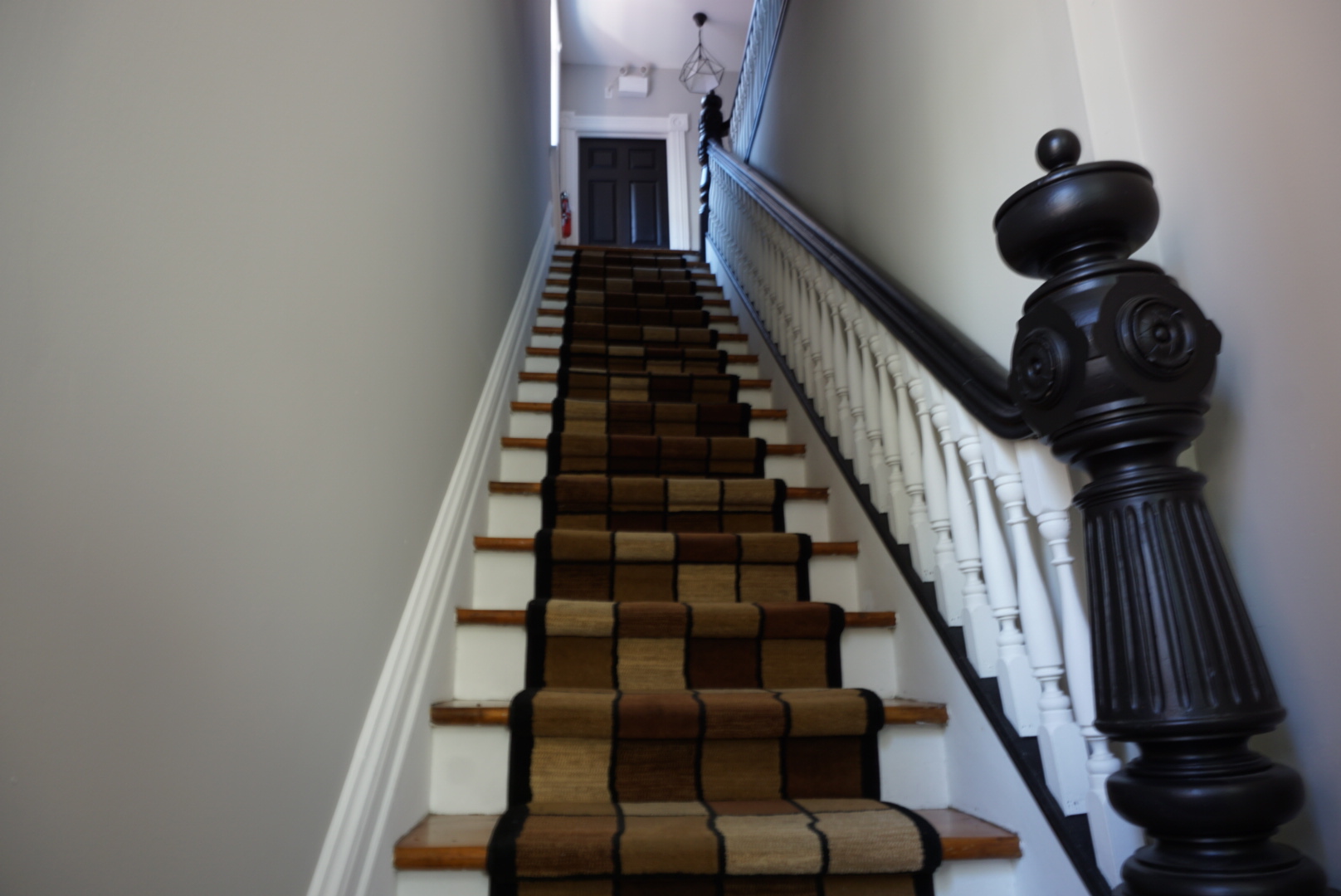548 MacLaren, Ottawa, ON K1R 5K7 — photo 2