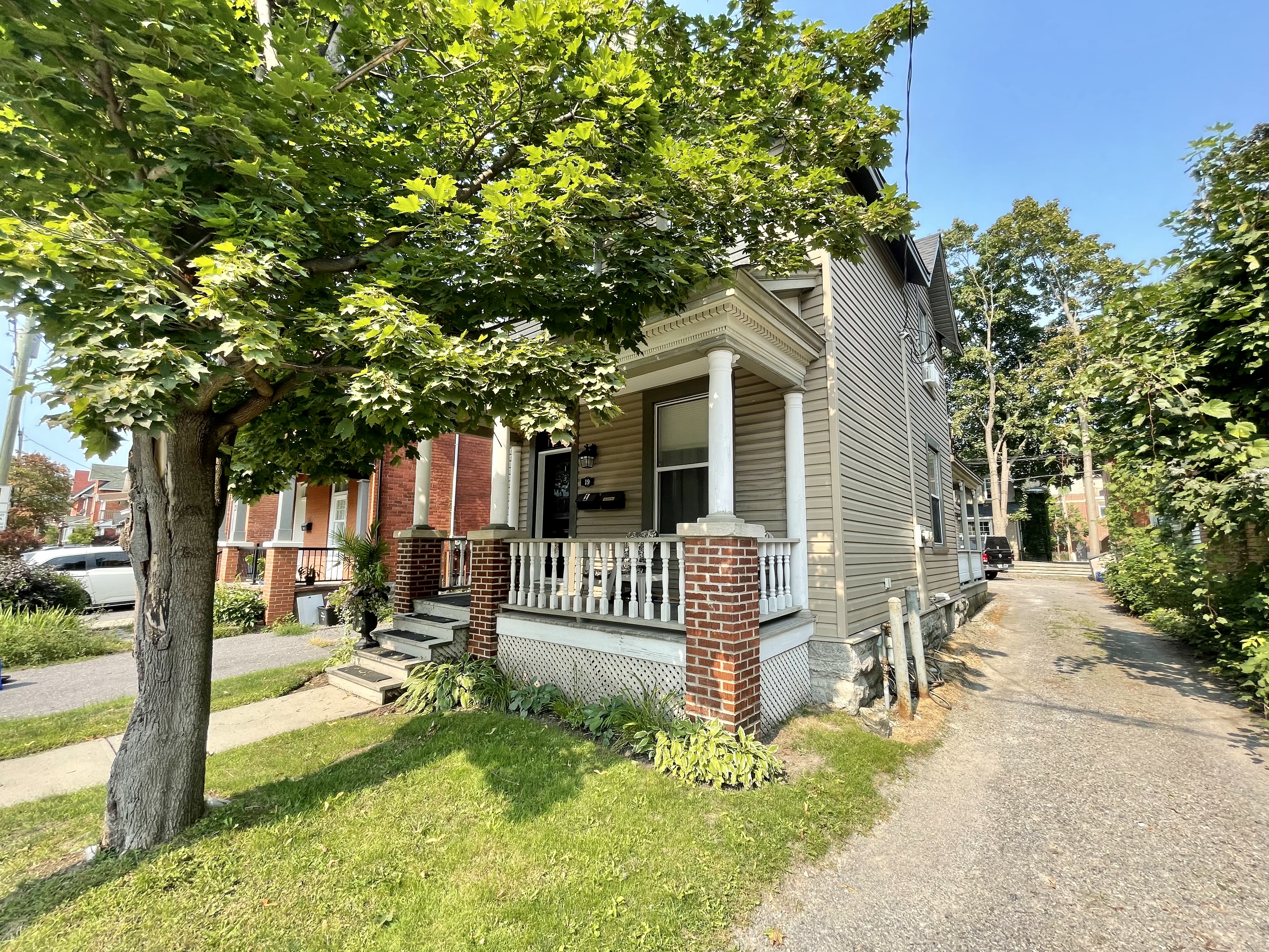 19 Arlington Ave, Ottawa, ON K2P 1C1 — photo 1
