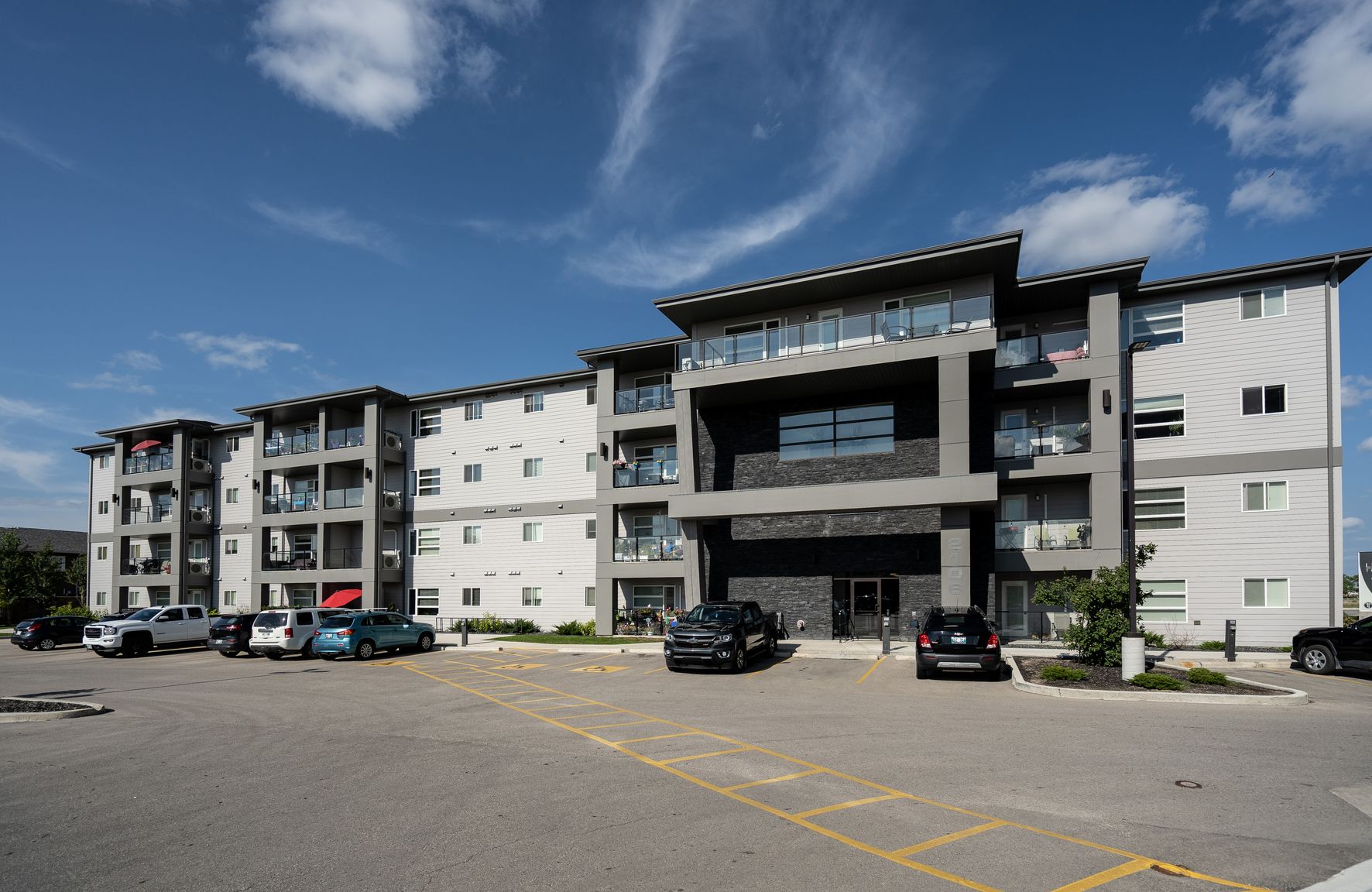 Legacy Towers - Photo 49