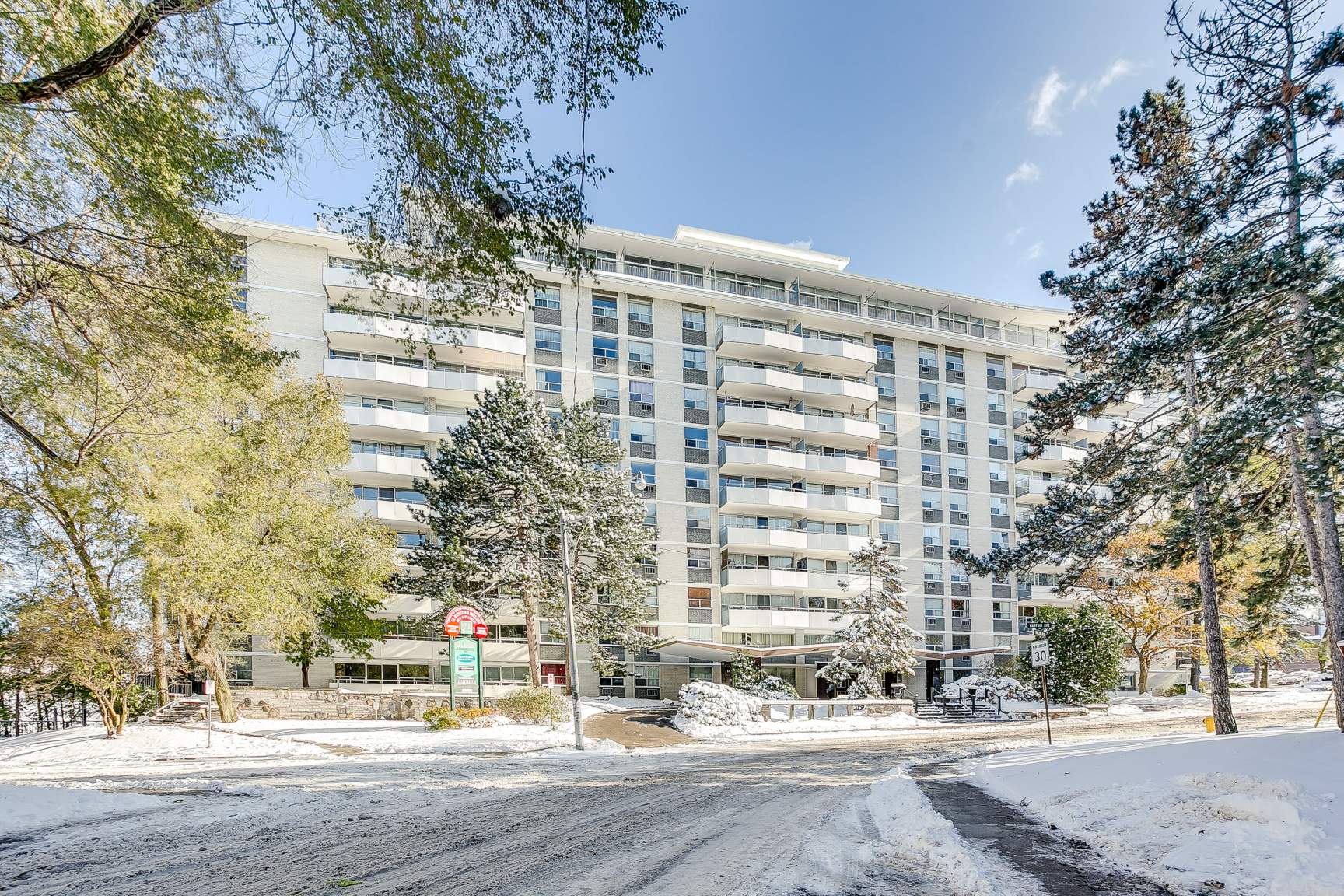 The Montebello, Toronto  - Photo 37