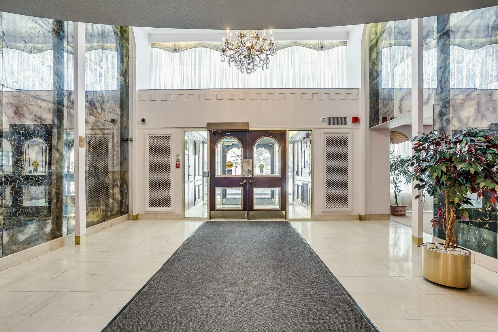 The Montebello, Toronto  - Photo 49
