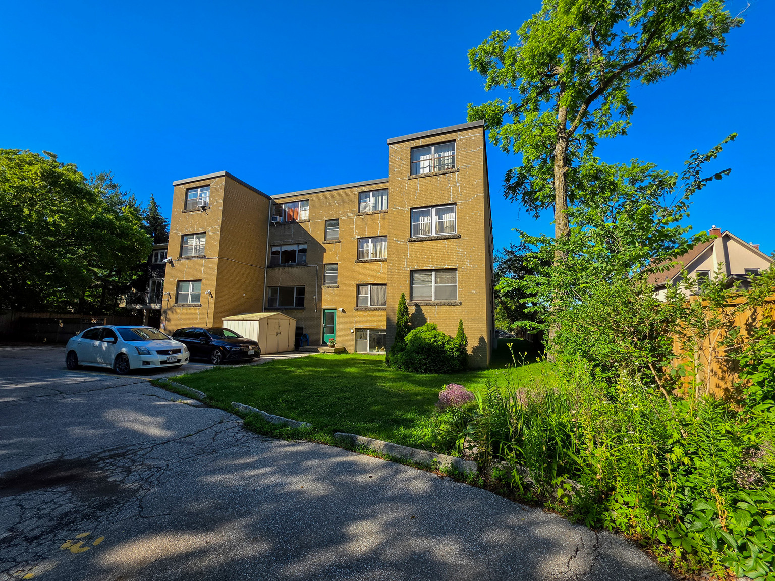 Snow Manor Apartments, Oakvile - Photo 25