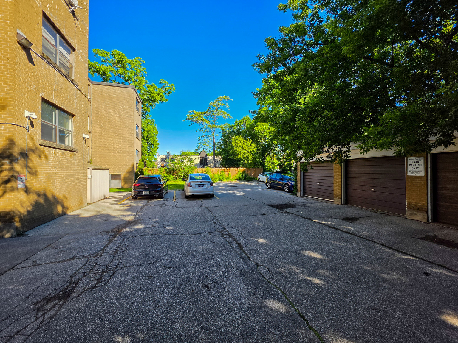 Snow Manor Apartments, Oakvile - Photo 31