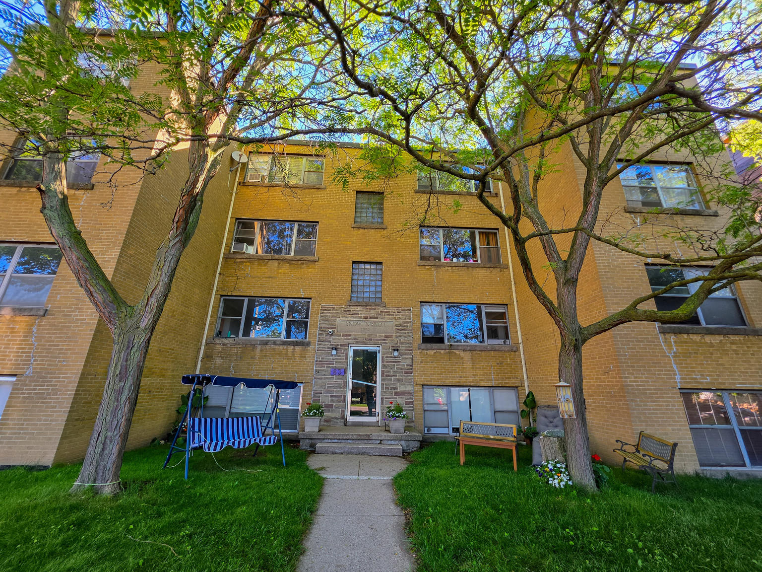 Snow Manor Apartments, Oakvile - Photo 21