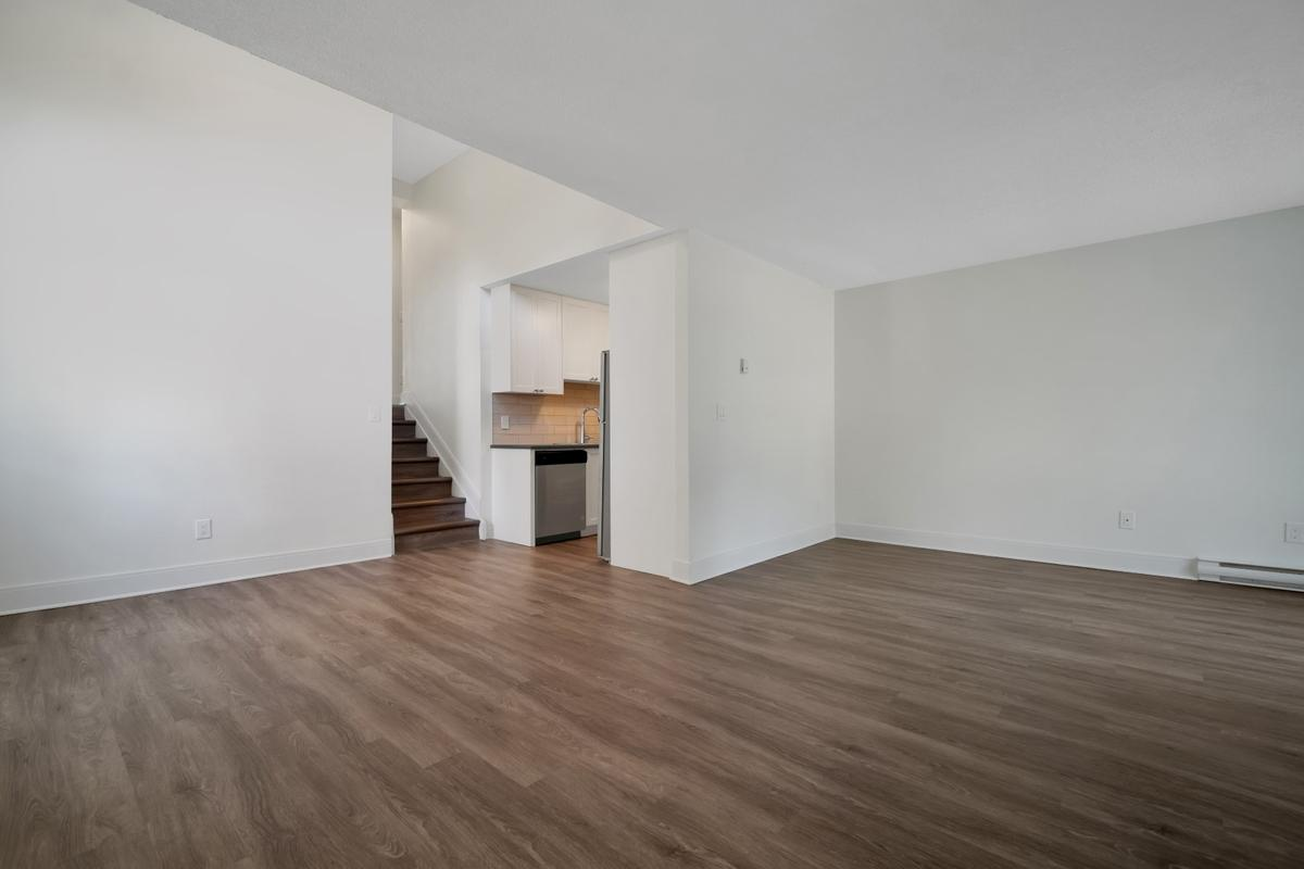 847 Howard Avenue - Photo 2