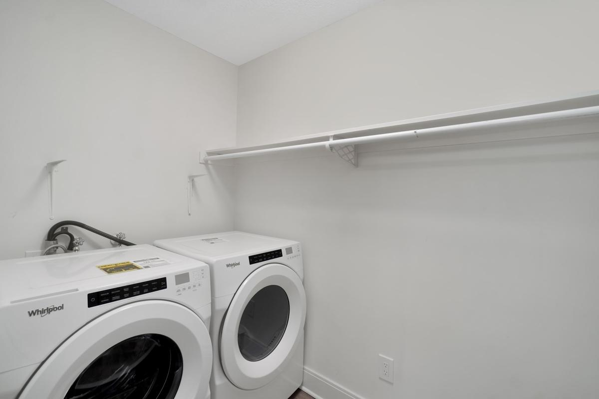 847 Howard Avenue - Photo 9