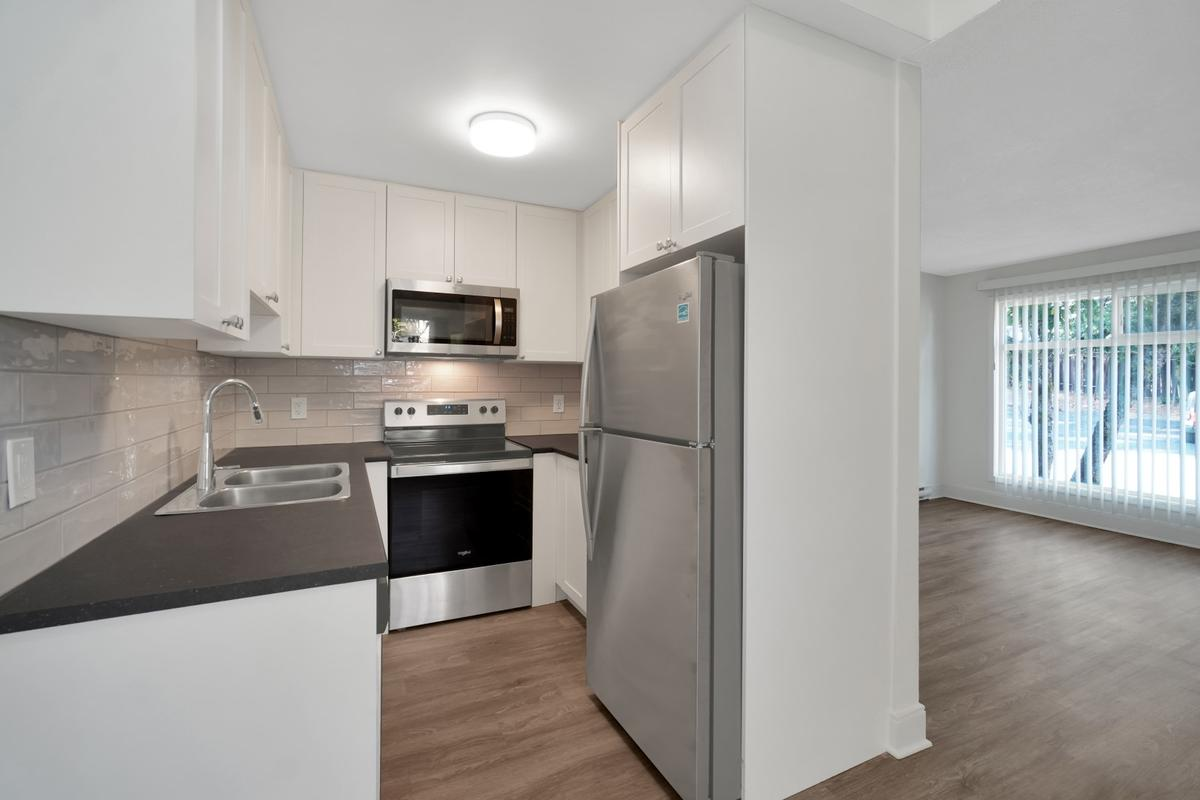 847 Howard Avenue - Photo 11