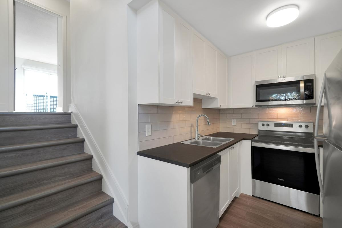 847 Howard Avenue - Photo 13
