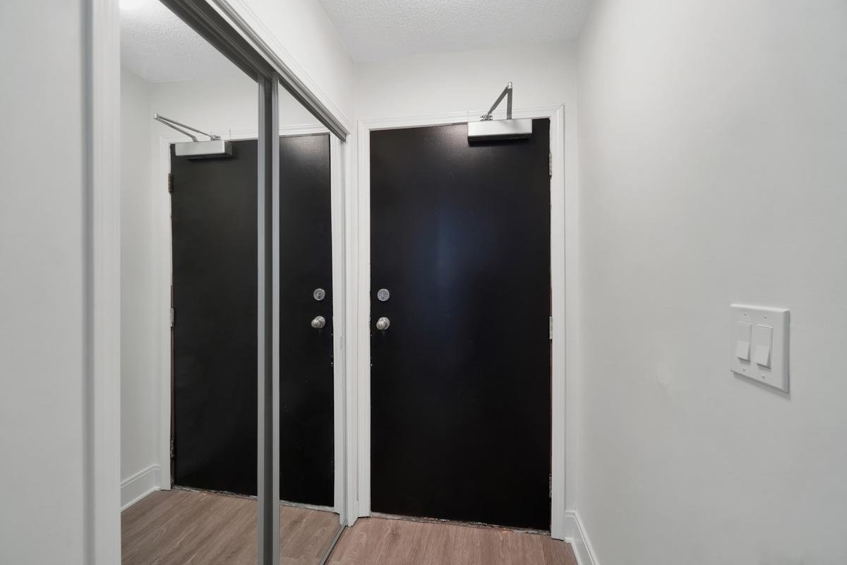 847 Howard Avenue - Photo 15