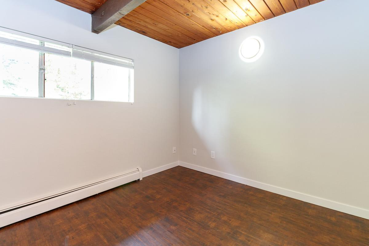 Riverbend Terrace - Photo 4