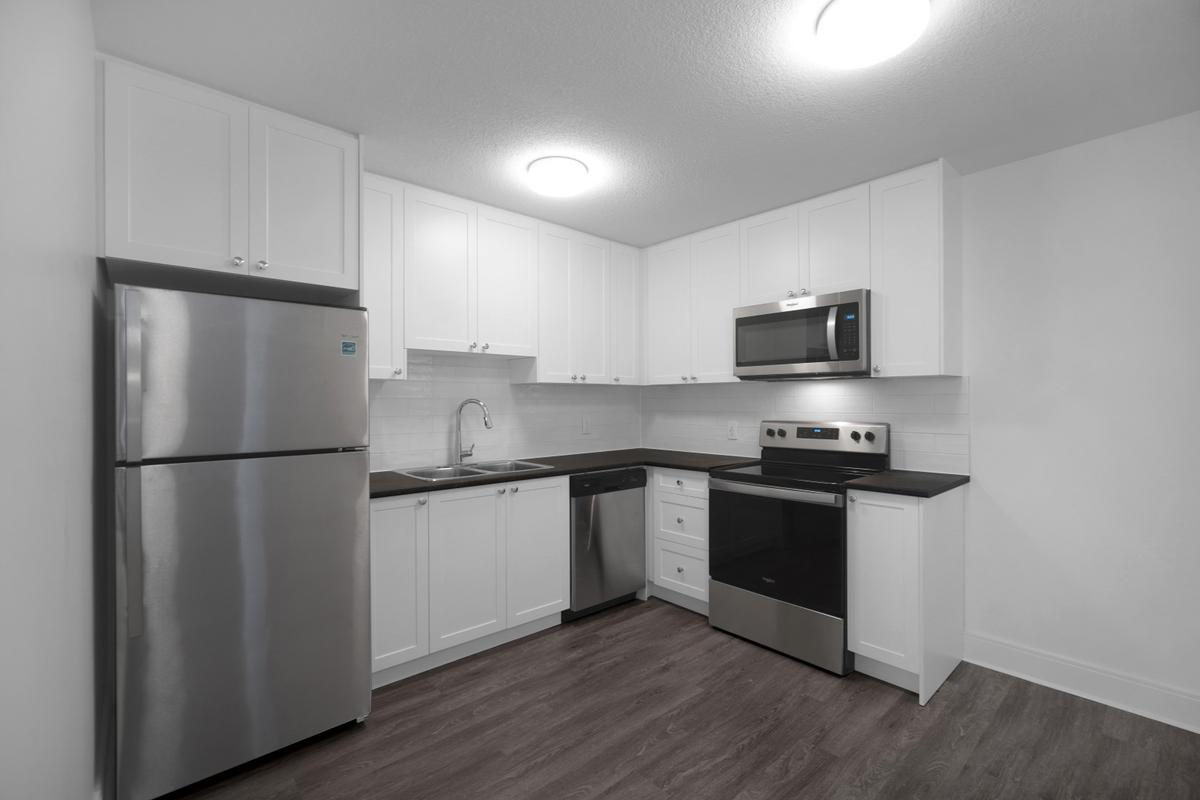 Prideaux Apartments - Photo 2