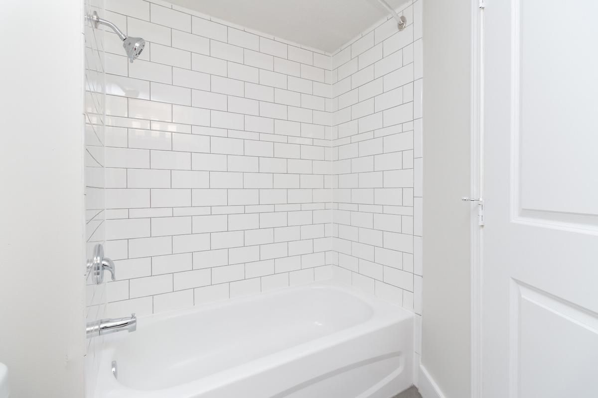 Alderwood Place Apartments - Photo 4