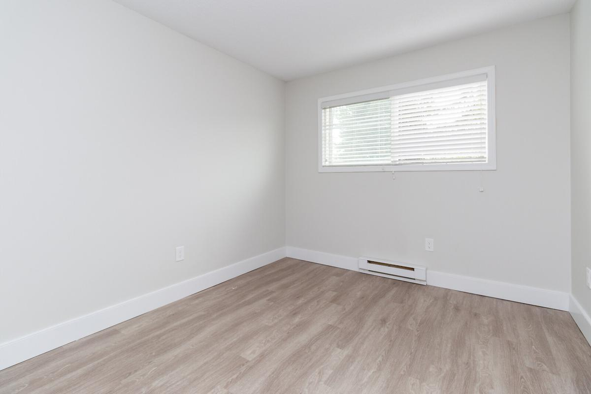 Alderwood Place Apartments - Photo 9