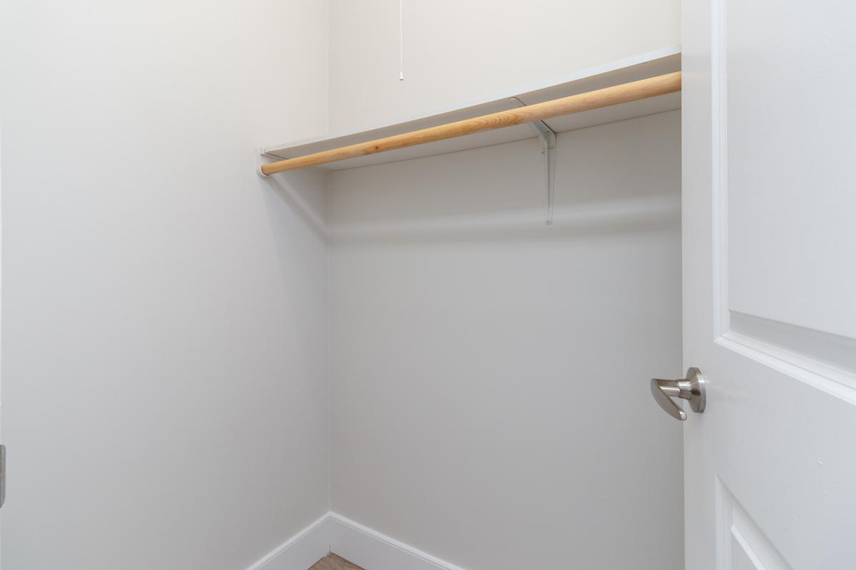 Alderwood Place Apartments - Photo 11