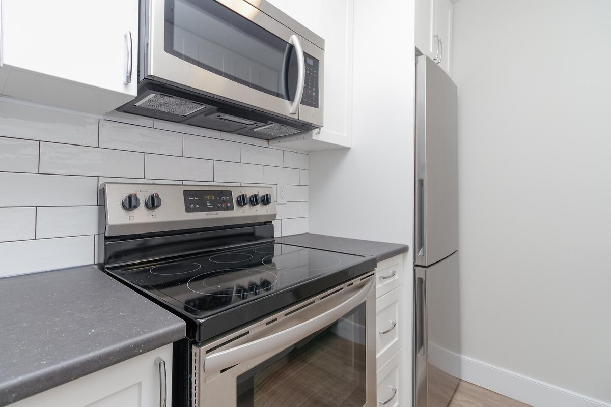 Alderwood Place Apartments - Photo 13