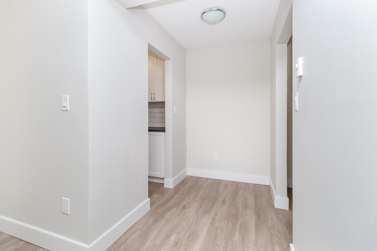 Alderwood Place Apartments - Photo 14