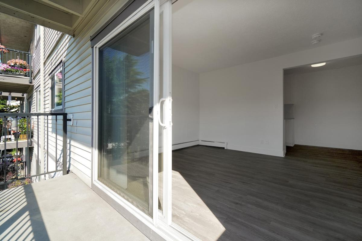 Beach House - Photo 22