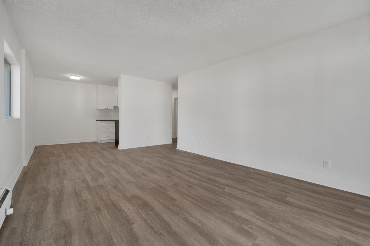 Parkside Manor - Photo 11