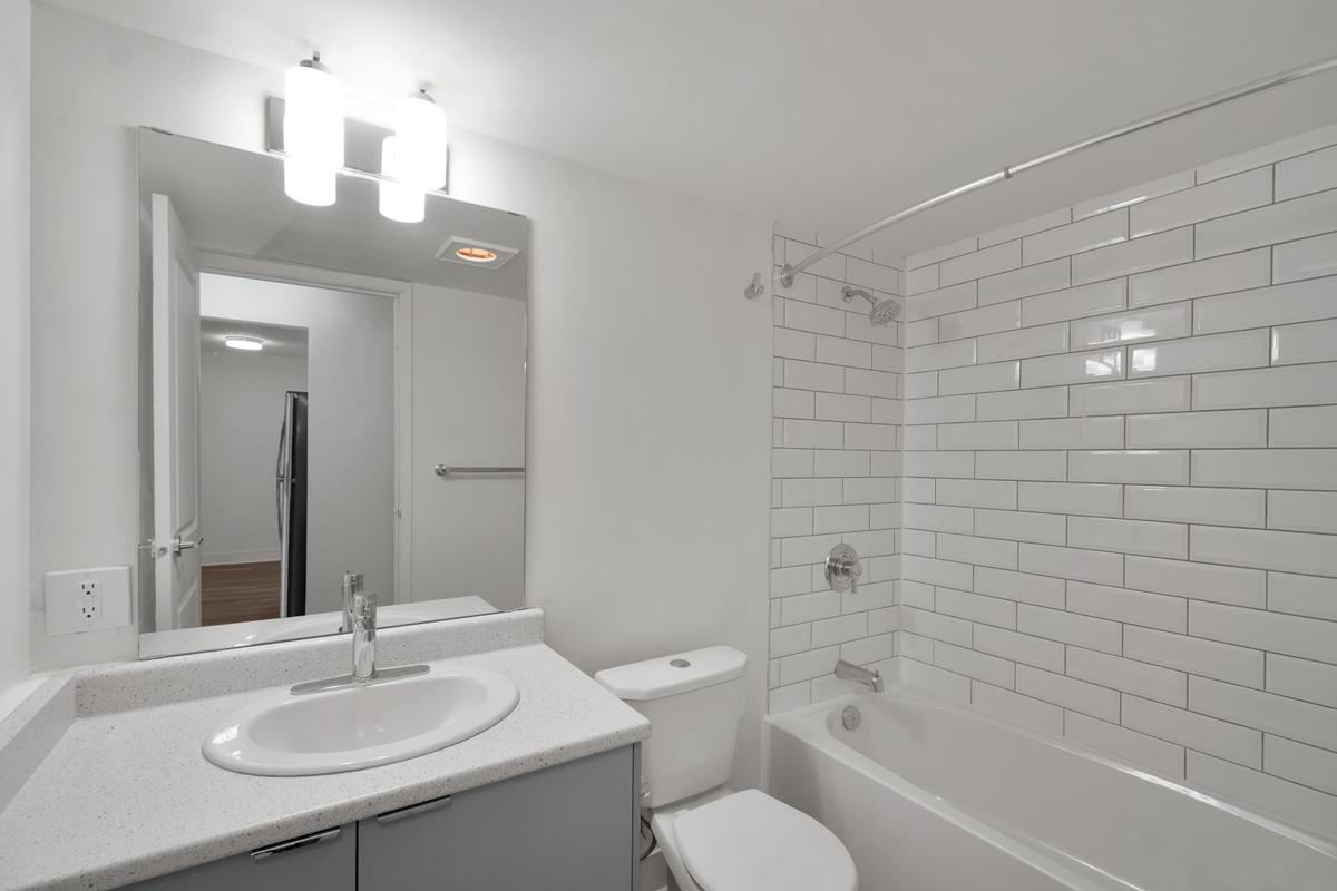 Parkside Manor - Photo 12