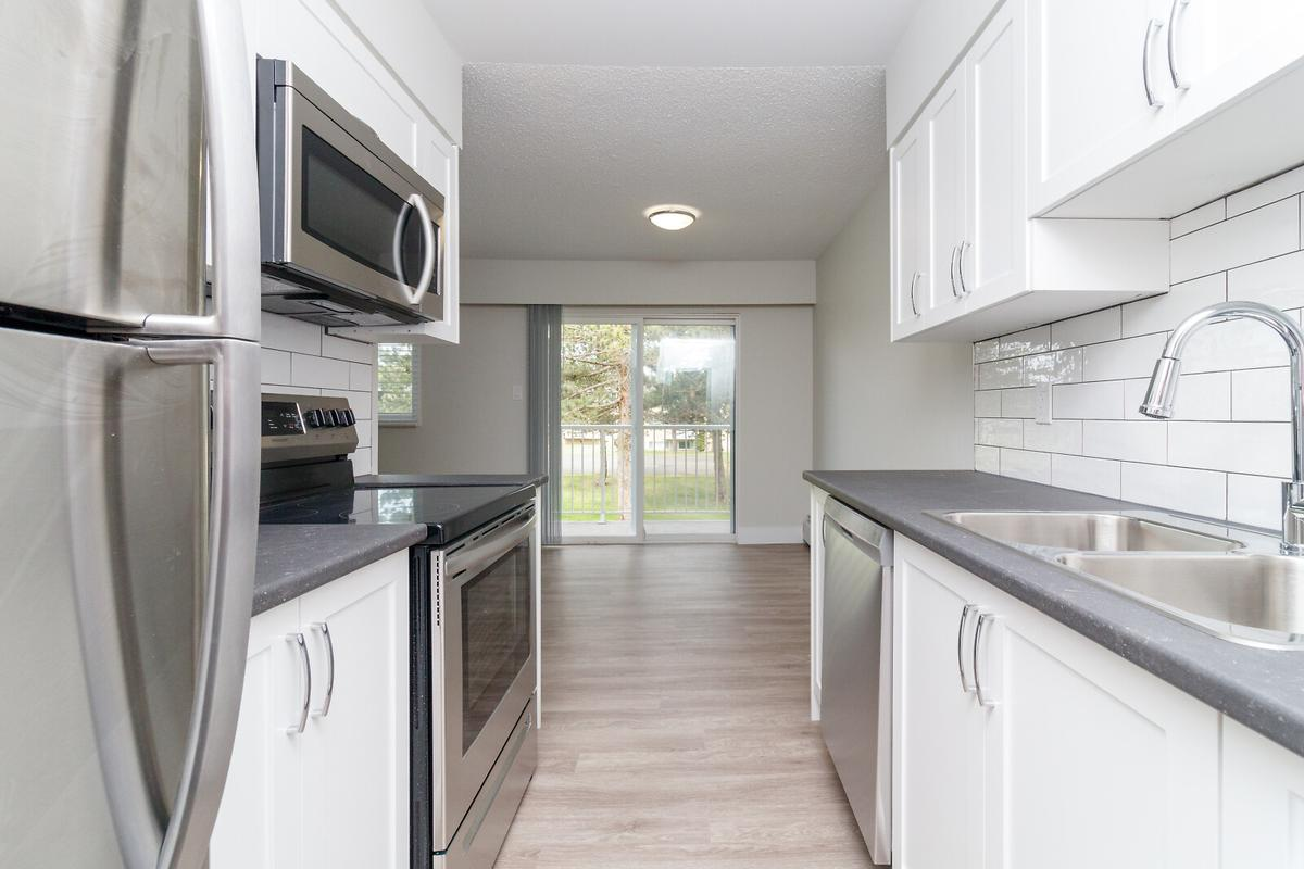 Bowen Estates - Photo 2