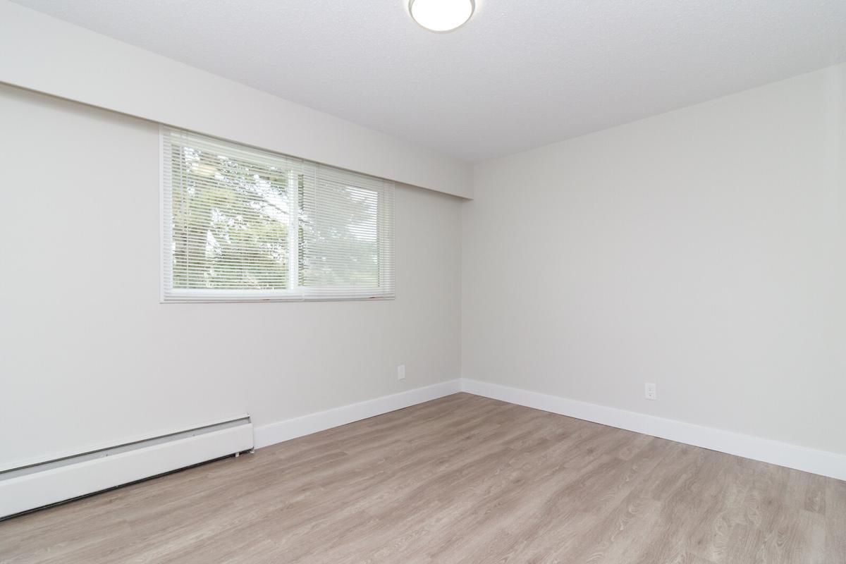 Bowen Estates - Photo 14