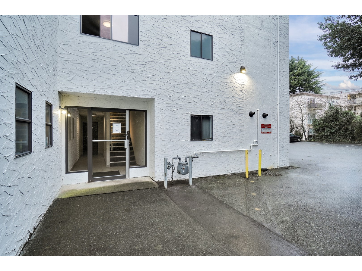 Beach House - Photo 29