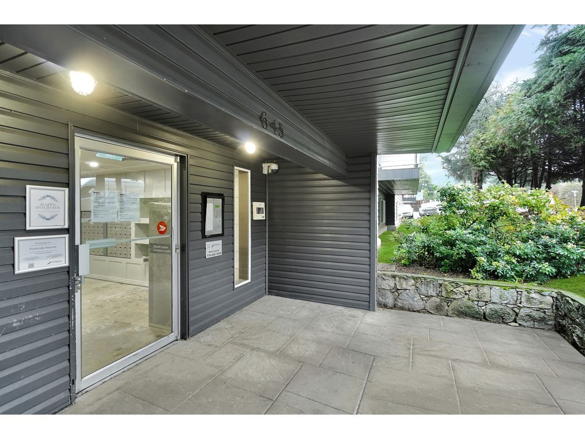 Parkside Manor - Photo 25