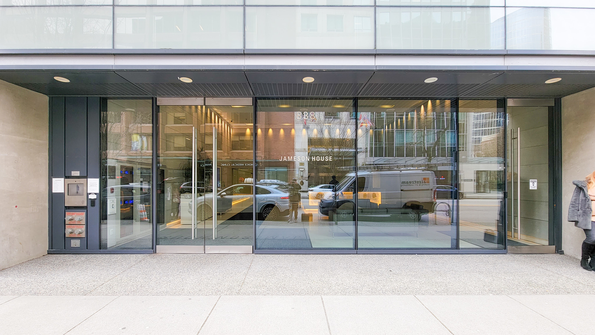Jameson House - Photo 3