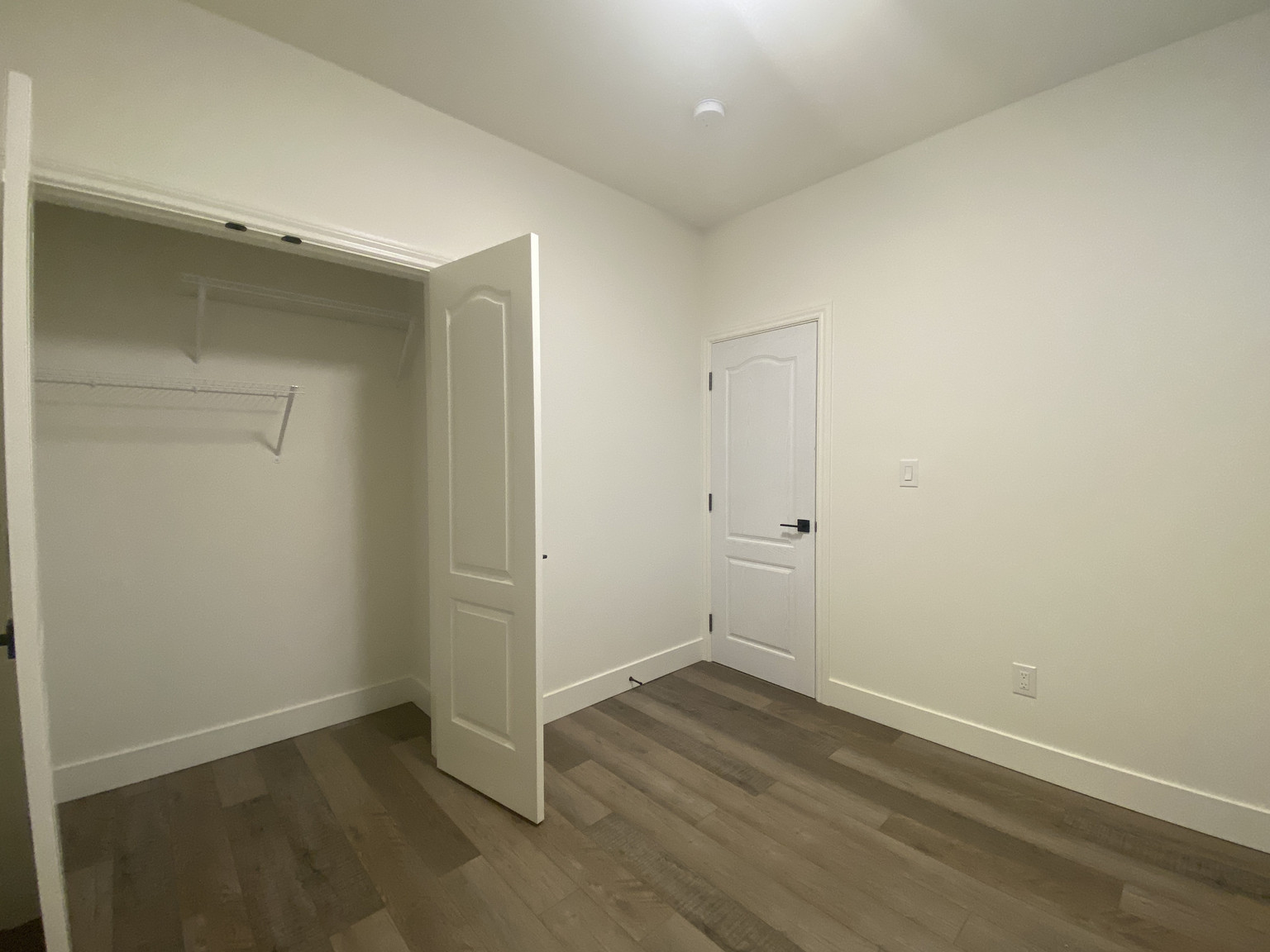 15632 37 AVE - Photo 11