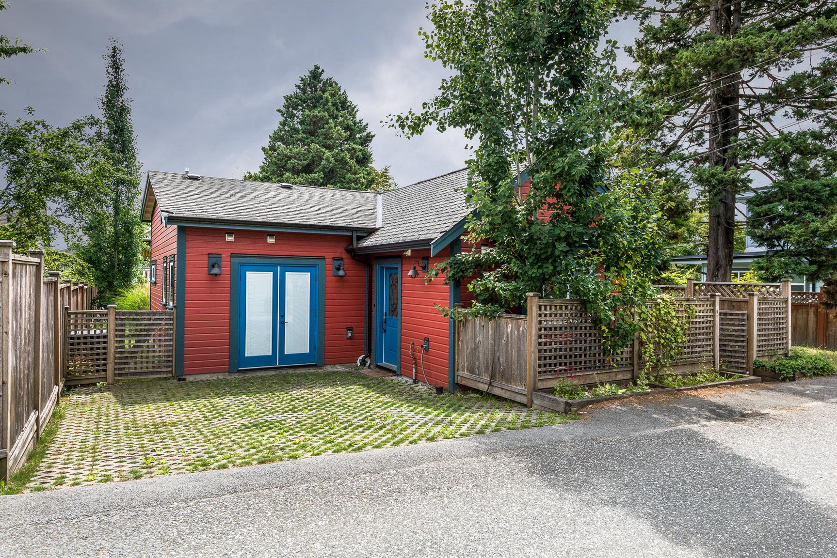 328 East 20th Street - Photo 3