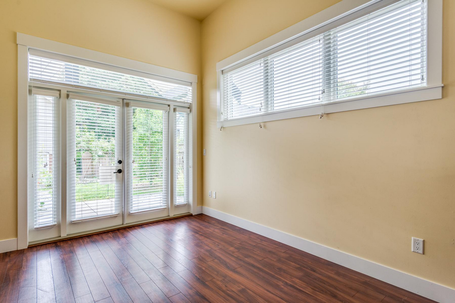 328 East 20th Street - Photo 11