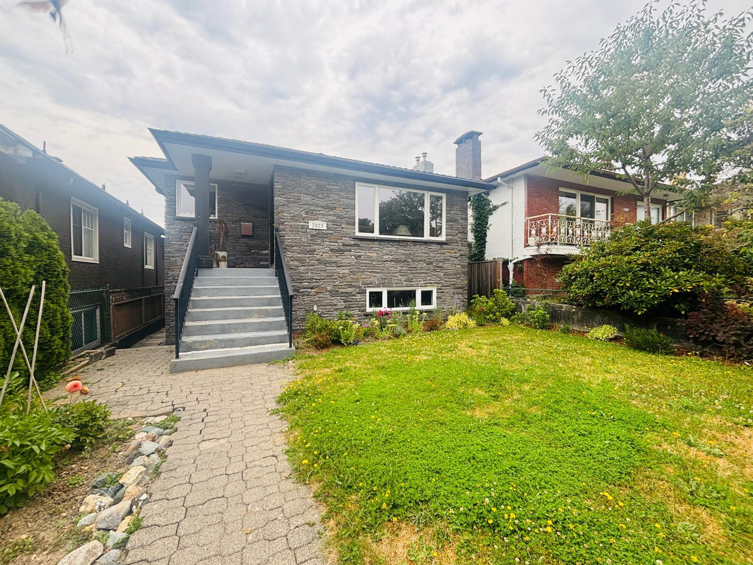 2629 E 6th Avenue - Photo 3