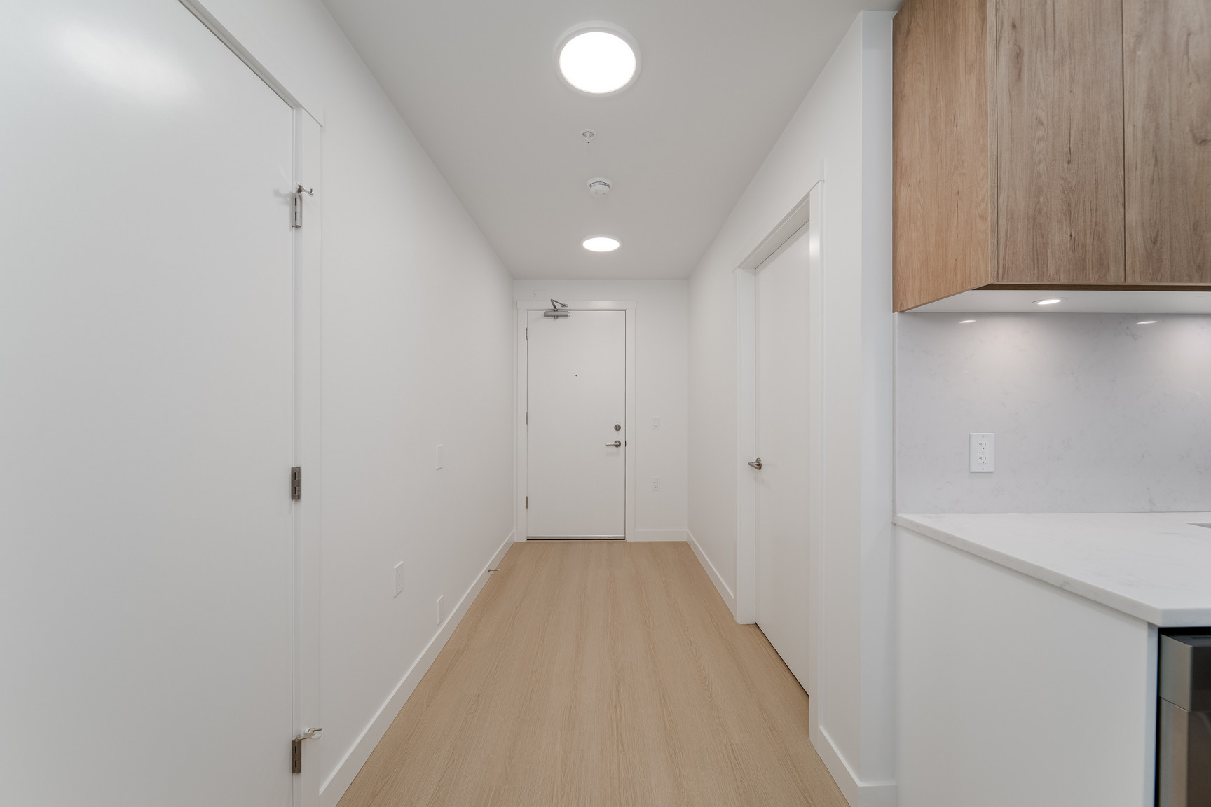 First & Royal - Photo 17